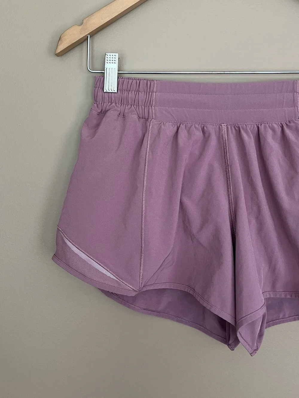 {Lululemon} Hotty Hot Short II Long 4